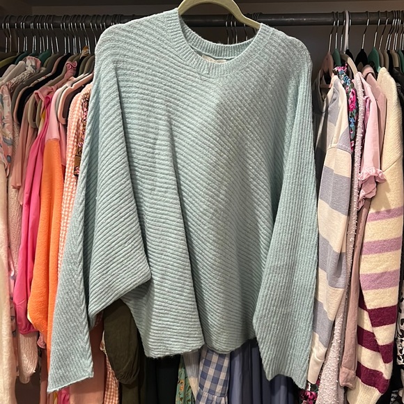 Little lies sweater - Picture 1 of 2